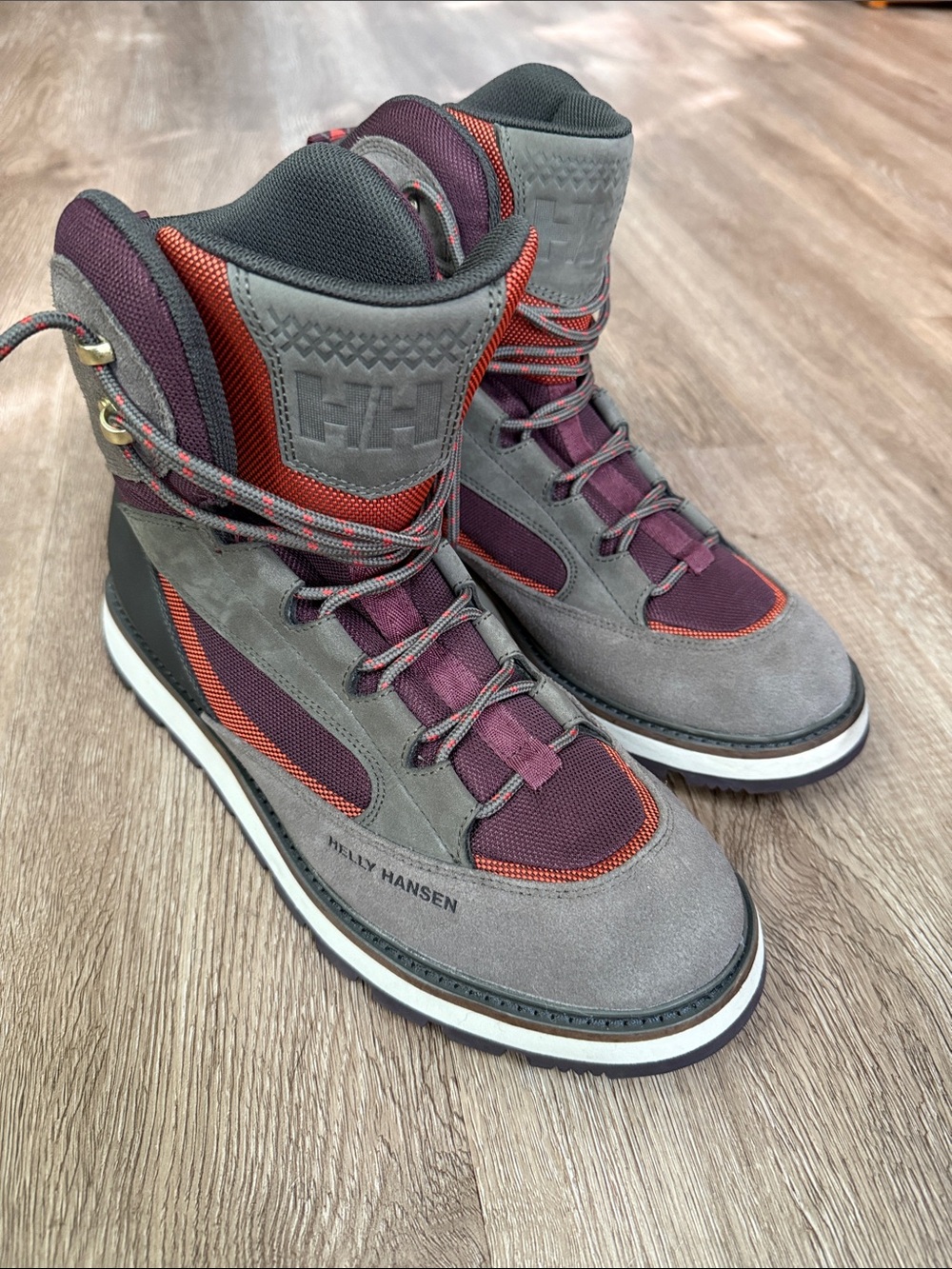 Helly Hansen Men's Gray & Burgundy Trail-Ready Suede Boots